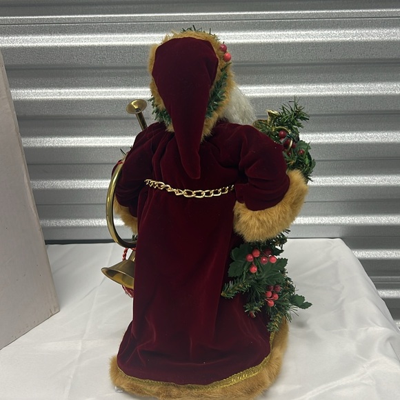 Anglican Father Christmas Figure - Picture 5 of 7